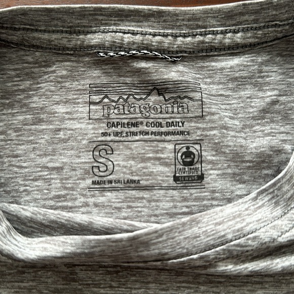 Patagonia Capilene Cool T shirt size small - Picture 2 of 4